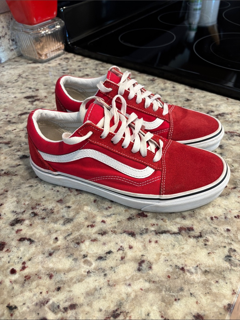 Vans Classic Old Skool Classic Low Red Women’s 7.5 Men’s 6 Casual